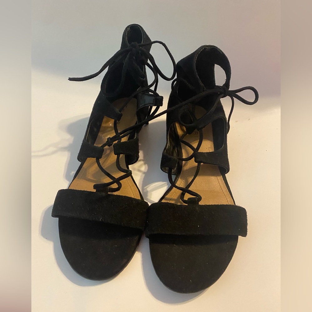 Tahari Suede Black Lace Up Sandal Women’s size 8